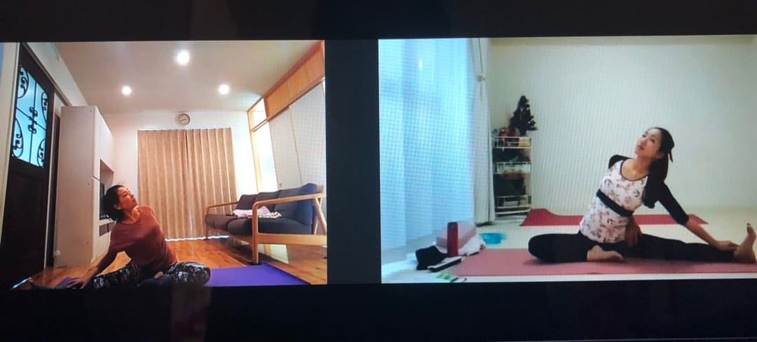 オンラインヨガ資格ポーズ