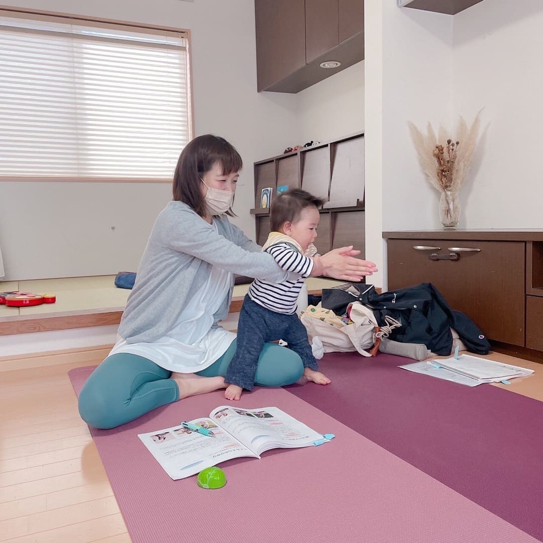 石川県金沢市「赤ちゃんと一緒にヨガ」ベビーヨガ&ママヨガ「助産師・看護師に大人気」資格講座