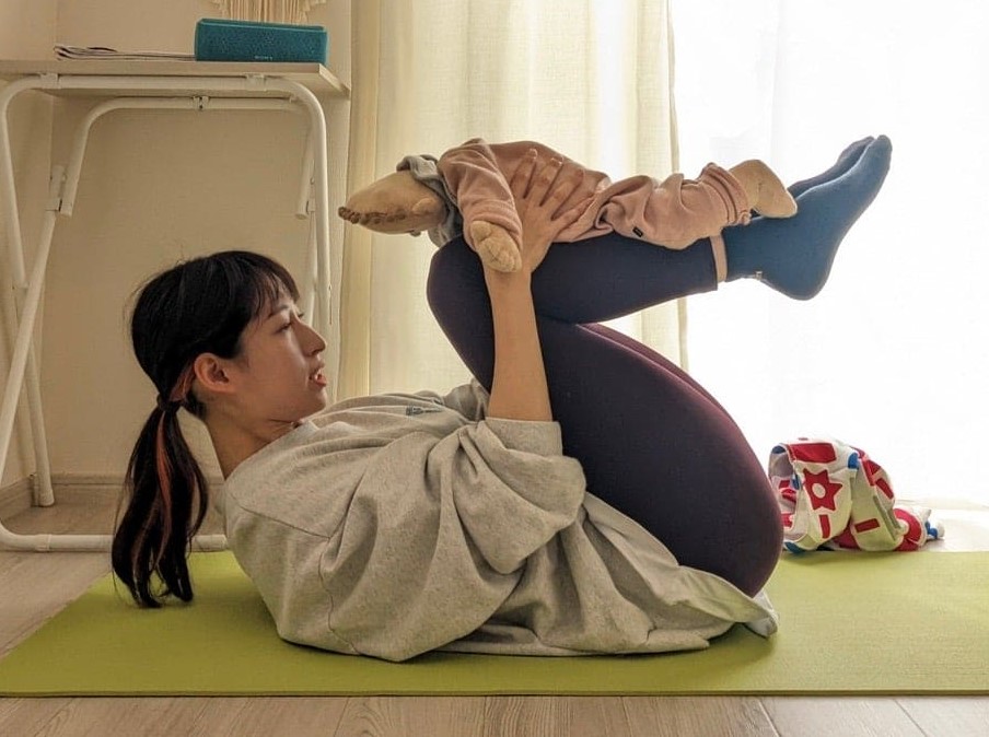 【大阪府豊中市】ママとベビーのスキンシップヨガ「産後ヨガ」ベビーマッサージ資格