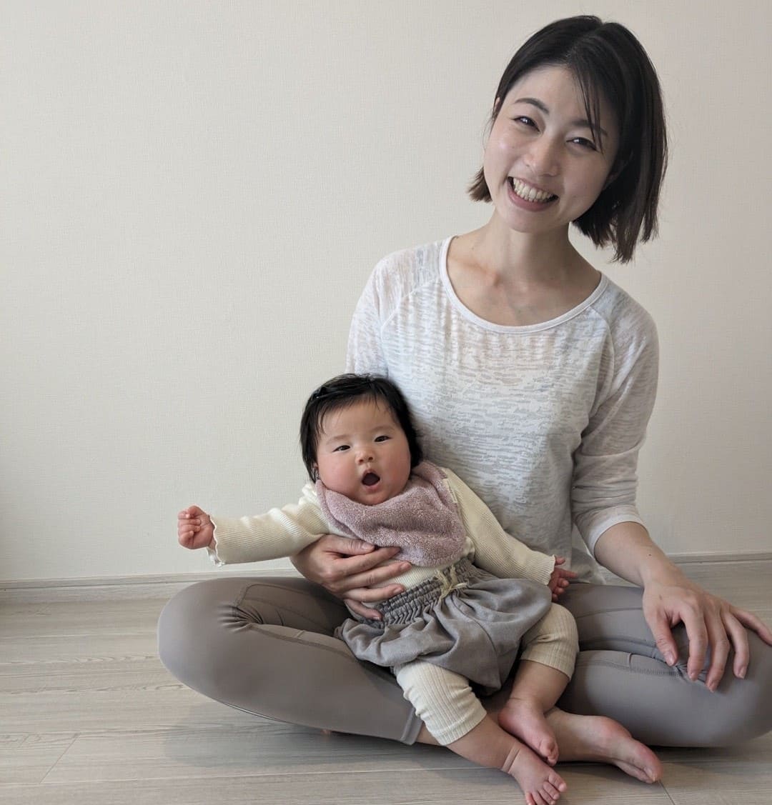 京都府京都市【赤ちゃんとママのスキンシップ】ベビーヨガ&ママヨガ【産後ヨガ】ヨガ資格