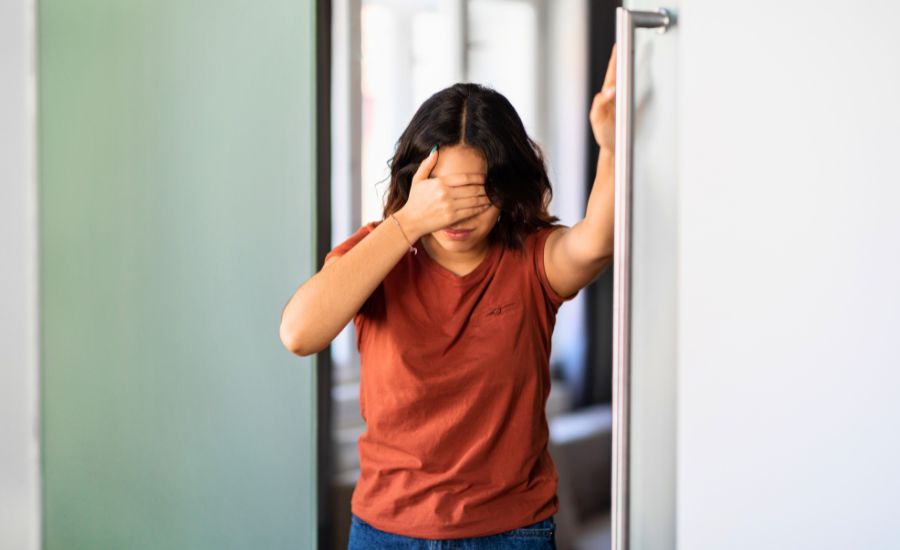 めまいの本当の原因とは?内耳・自律神経・姿勢から整えるヨガ的アプローチ