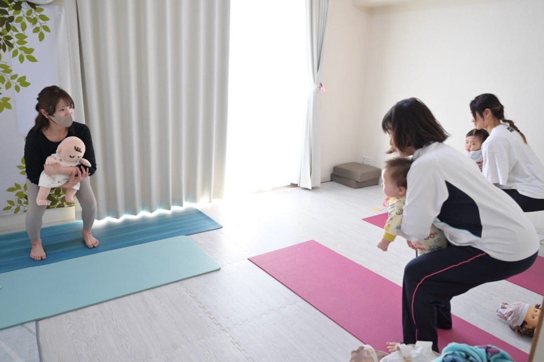 千葉県市原市「産後ケアから保育支援へつなぐ:親子の笑顔を育むヨガアプローチ」ベビーヨガ:産後ヨガ資格