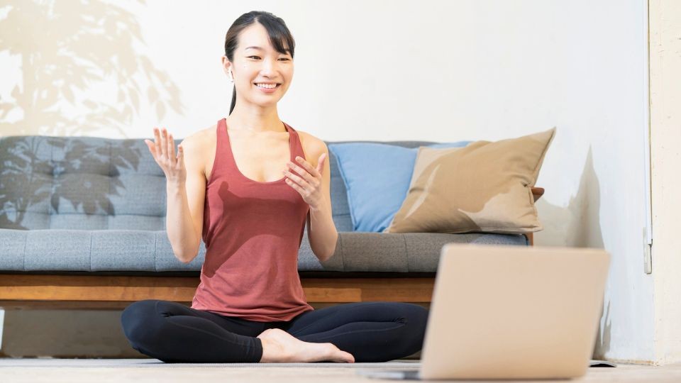 おうちで親子ヨガ入門：Zoom参加のコツと快適に受ける準備「オンラインヨガ」