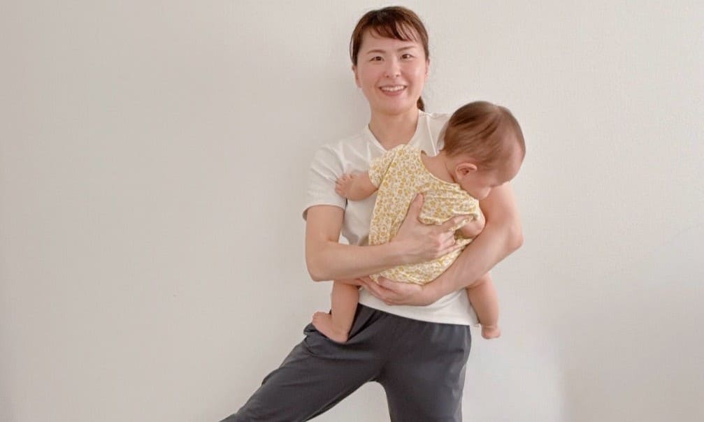 大阪府和泉市：抱っこでつらい肩・腰をケアする、赤ちゃん育児×ピラティス